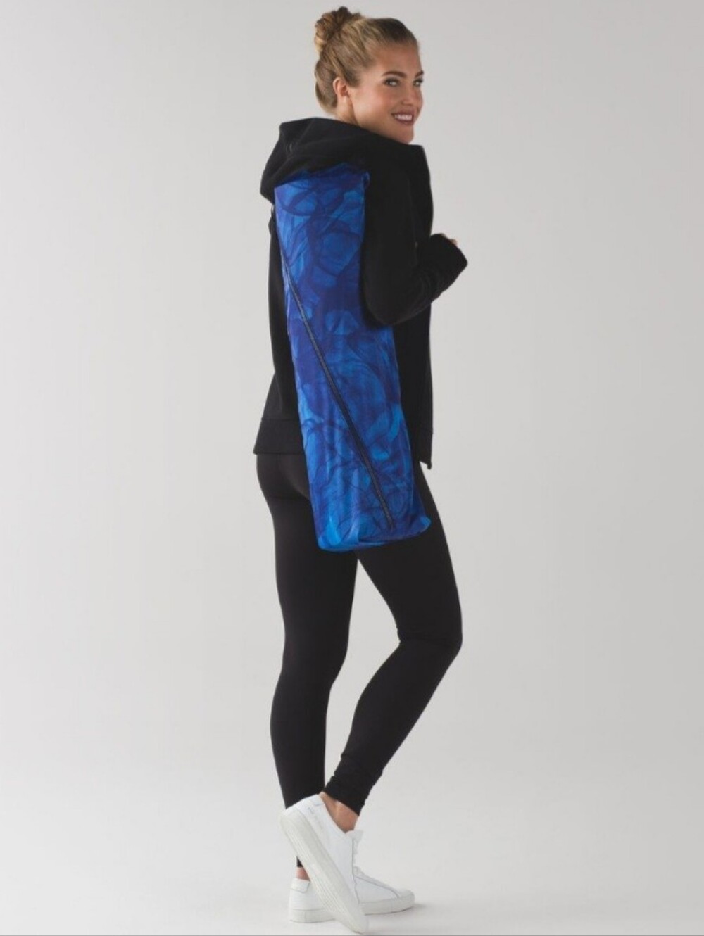 LuluLemon Blue Full-Zip Sling Strap Yoga Mat Athletic Workout Bag